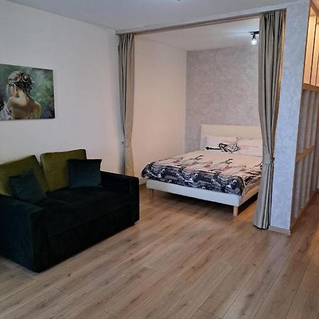 Glamour Studio Oradea Buitenkant foto